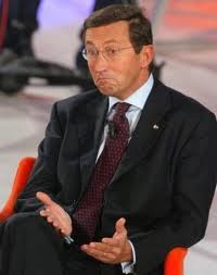 Video di Fini rimandato alle 19.00, siti in tilt