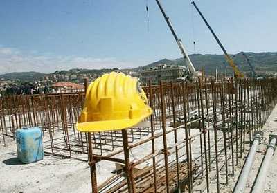 Ancora incidenti sul lavoro: morto operaio nel napoletano