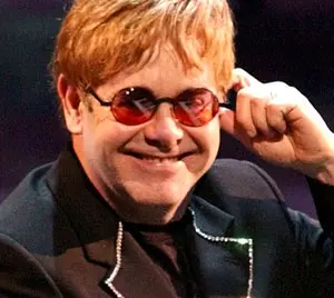 Catanzaro: rinviato il concerto di Elton John al Politeama