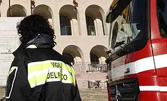 Milano Marittima, esplode una palazzina: ricoverata una donna