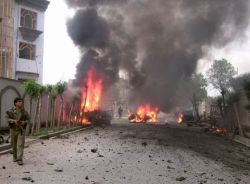 Afghanistan: bus salta su bomba, sei morti