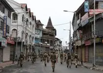 Kashmir: scontri tra manifestanti e polizia, un morto e otto feriti