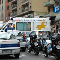 Ancora grave la bimba ferita dal padre