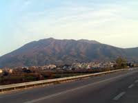 Incidente frontale sulla SS268 del Vesuvio: un morto