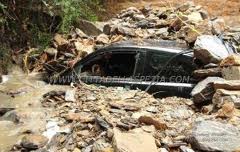 Atrani: continuano ricerche per ragazza travolta dal fango