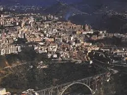 Catanzaro: cambiare registro (la nota di Viviana)
