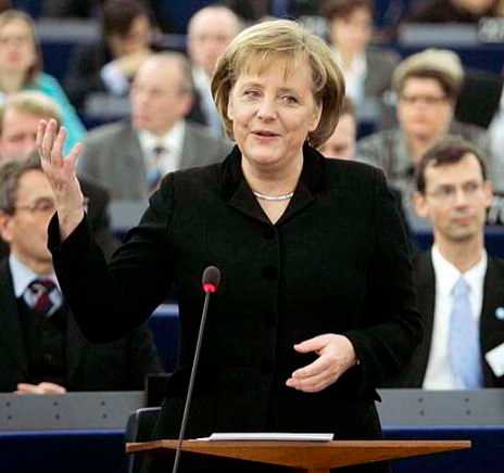 Germania: la Merkel tassa l'energia nucleare per promuovere quella rinnovabile
