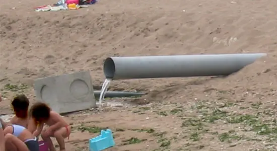 Scoperto scarico abusivo in mare