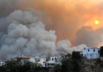 Incendi: Grecia, stato di emergenza nel sud dell'isola di Evia