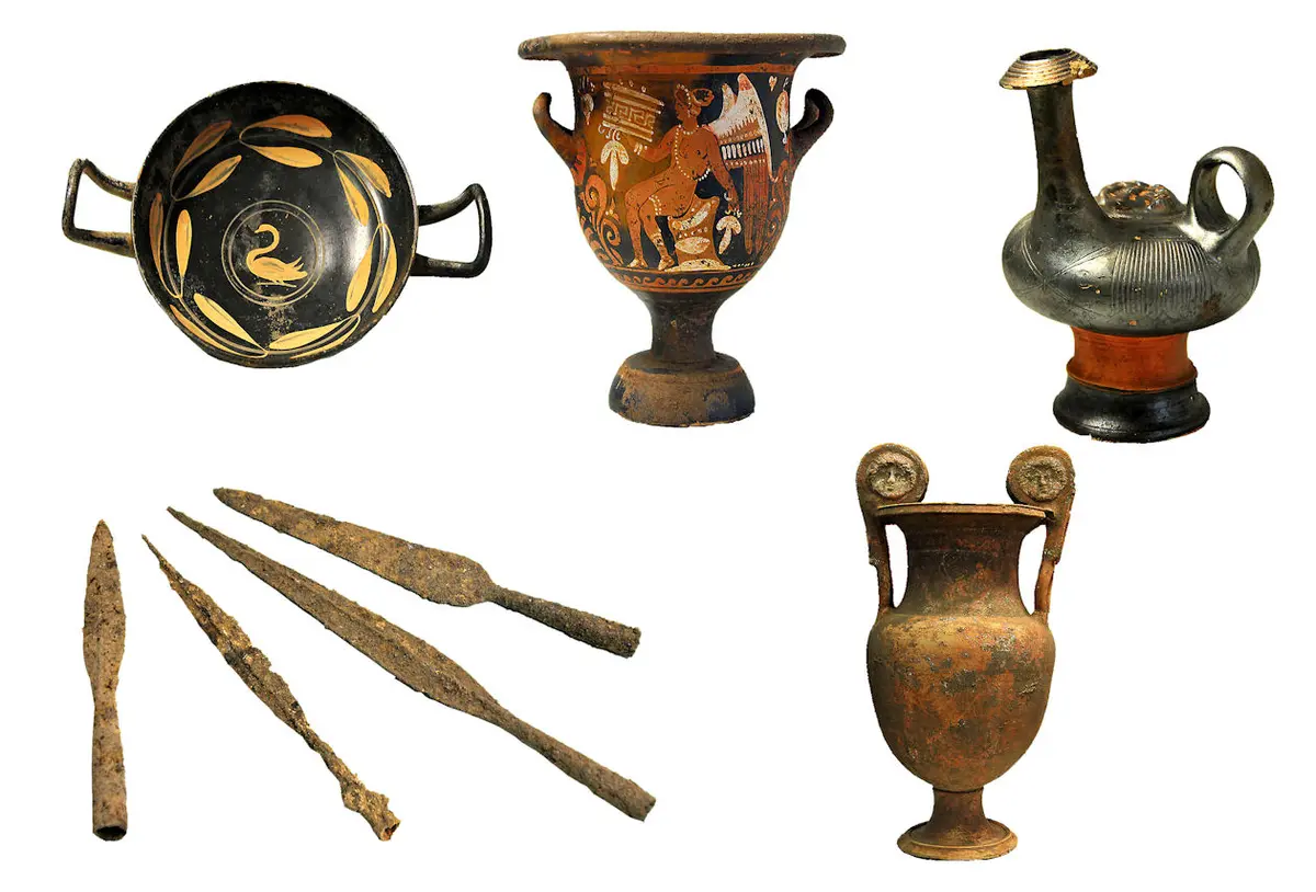 Carabinieri sequestrano reperti archeologici a tre sub colti in flagranza di reato