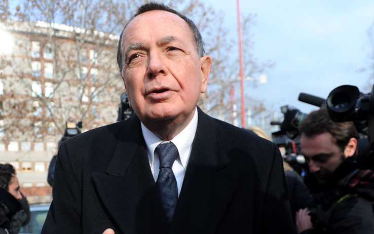 Il portavoce del premier: Berlusconi non interviene sulla vicenda Fini