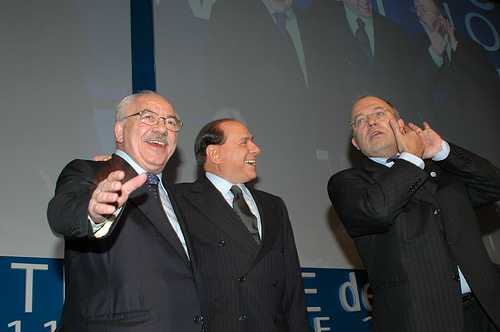 Berlusconi vicino all'alleanza con La Destra di Storace