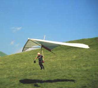 Aperti i campionati premondiali di deltaplano in Umbria