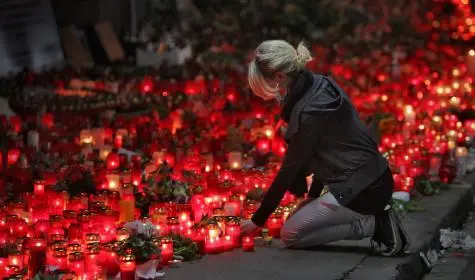 Love parade: oggi la cerimonia funebre