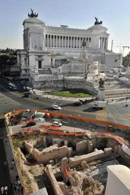 Scoperte due "aule"di Piazza Venezia durante i lavori per la metro C