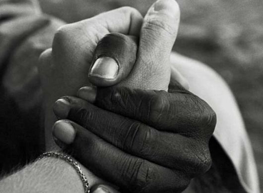 Dire "Sporco negro" è un'aggravante della discriminazione