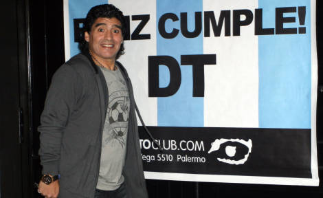 Maradona ha deciso:  "Contratto fino al 2014 per i Mondiali in Brasile"