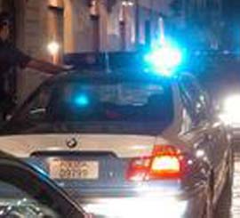 Uomo abusa di  ragazzo 13enne, poi aggredisce padre