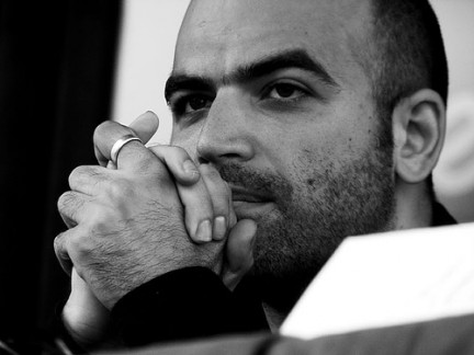 Roberto Saviano, l'autore "In-Possibile", a Polignano a Mare