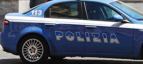 30enne fredda la ragazza minorenne con una pistola