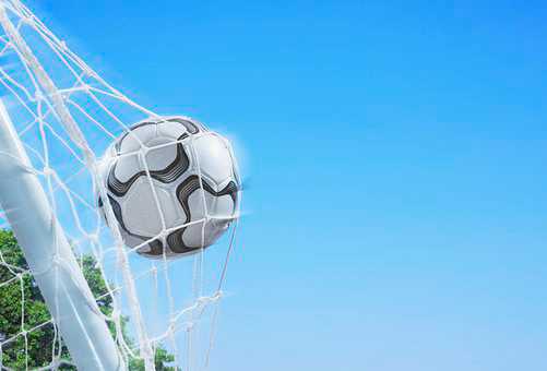 Calcio: la Fifa si apre alla tecnologia