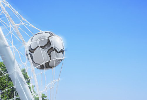 Calcio: la Fifa si apre alla tecnologia