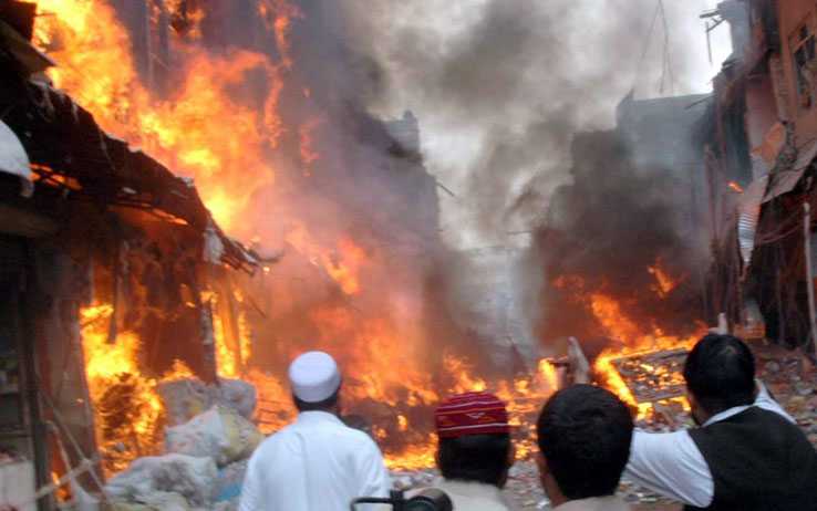 Pakistan: attentato kamikaze nella mattinata
