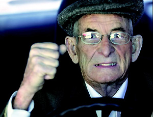 Nonni al volante anche dopo gli ottanta