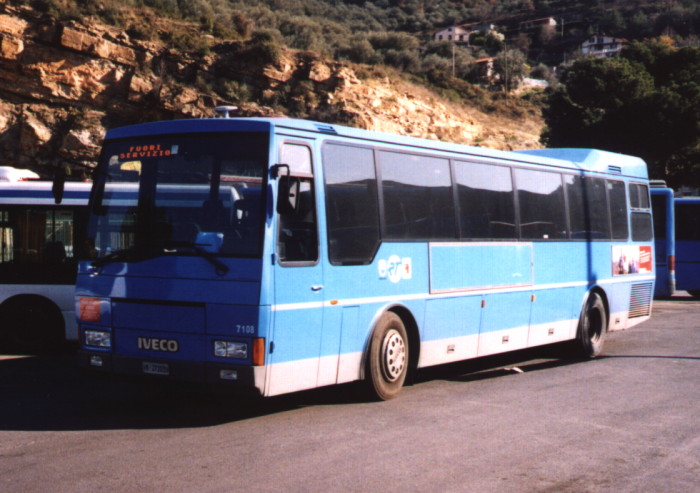 Roma: autista senza licenza ferisce vigilessa