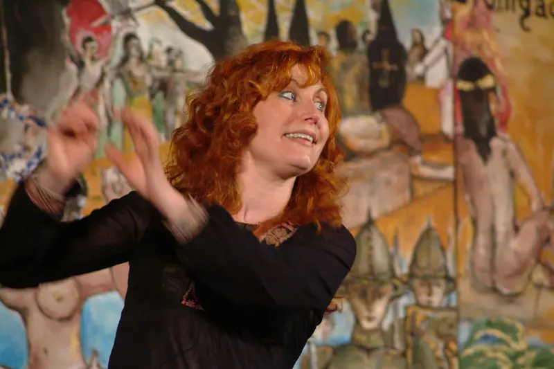 Adattamento al femminile di Johan Padan, di Dario Fo