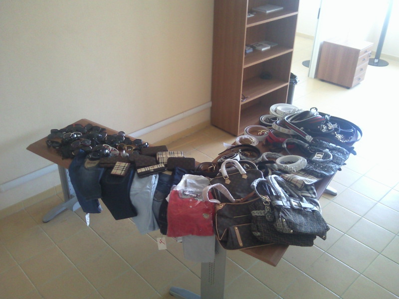 Catanzaro, sequestrata merce contraffatta