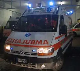 Scontro contro albero, muoiono due ragazze a Isernia