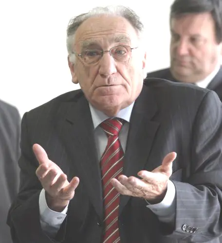 Il Presidente della Federcalcio francese si dimette
