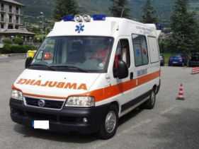 Criminalità: ladri cercano di fuggire su ambulanza, arrestati dalla polizia