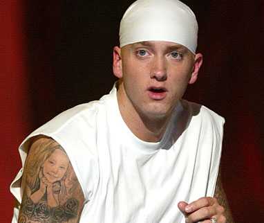 Internet, nuova minaccia virus: email annuncia la morte di Eminem