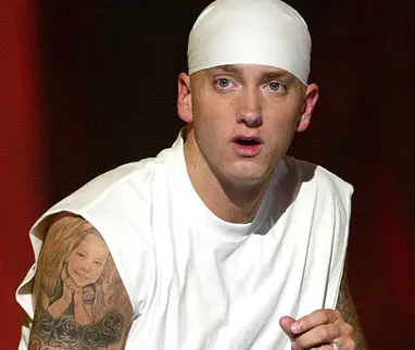 Internet, nuova minaccia virus: email annuncia la morte di Eminem