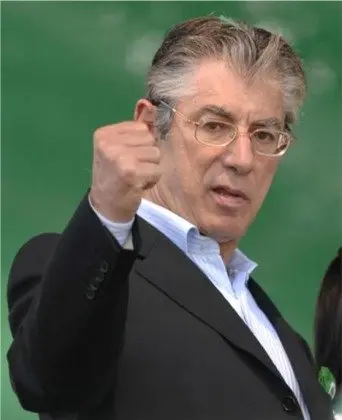 Bossi: "Italia compra le partite"