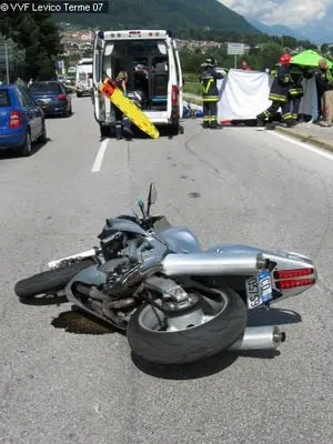 Roma: incidente mortale sulla Pontina