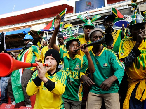 Vuvuzelas per 'rompere le orecchie al governo'