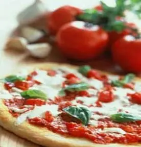 Trionfo del gusto a Napoli: al via domani Campionato Pizzaioli