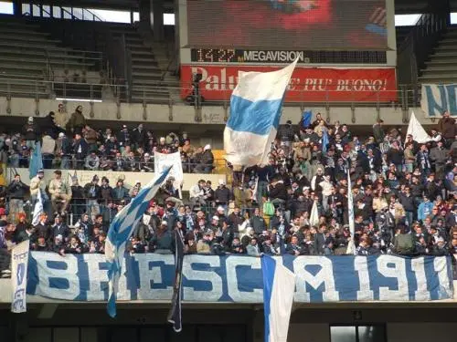 Tifosi del Brescia assaltano ritiro del Torino