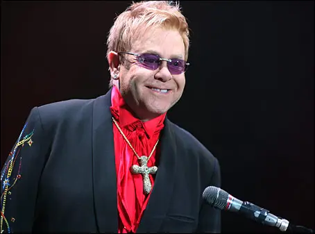 Elton John forse a Catanzaro