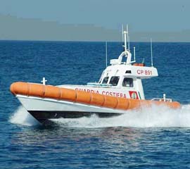 Continuano le ricerche del pilota precipitato con l'ultraleggero