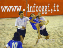 Beach Soccer:: Per l'Italbeach un debutto vincente al Circo Massimo di Roma contro l'Ungheria