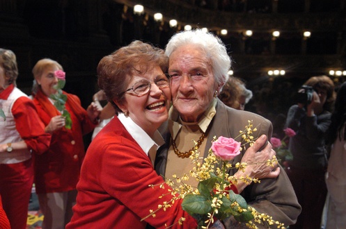 Unione europea vuole donne italiane in pensione a 65 anni