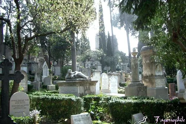 Rimini, turno finito il funerale non si può fare