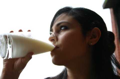 Bere latte dopo la palestra aiuta a perdere peso