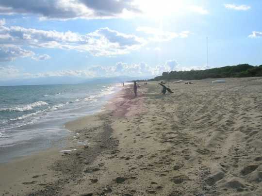 Mantenuta la promessa, la spiaggia di Giovino si dota di un moderno sistema fognario
