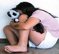 Non mette il velo e fuma, la madre la percuote e la fa scappare di casa
