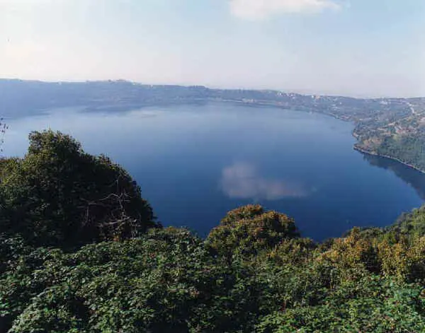 Albano Laziale: terremoto sul web